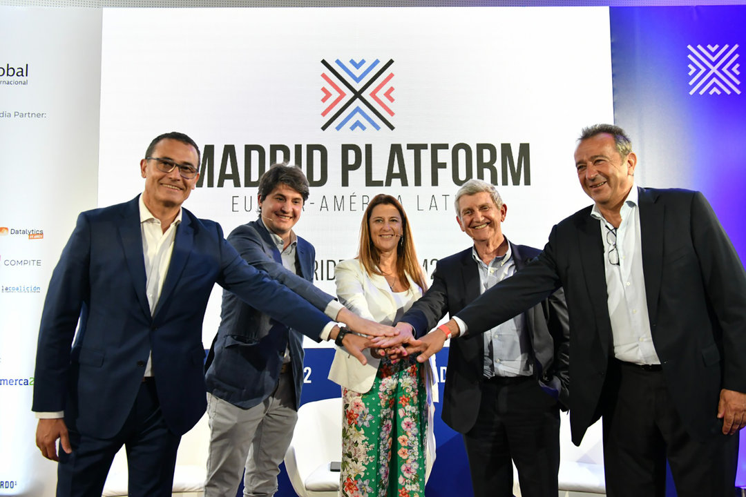 Primero por la derecha Jesús García, CEO de MKTG Spain, en Madrid Platform