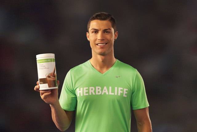 Cristiano Ronaldo ficha por Herbalife - La Publicidad - Periódico de  Publicidad, Comunicación Comercial y Marketing